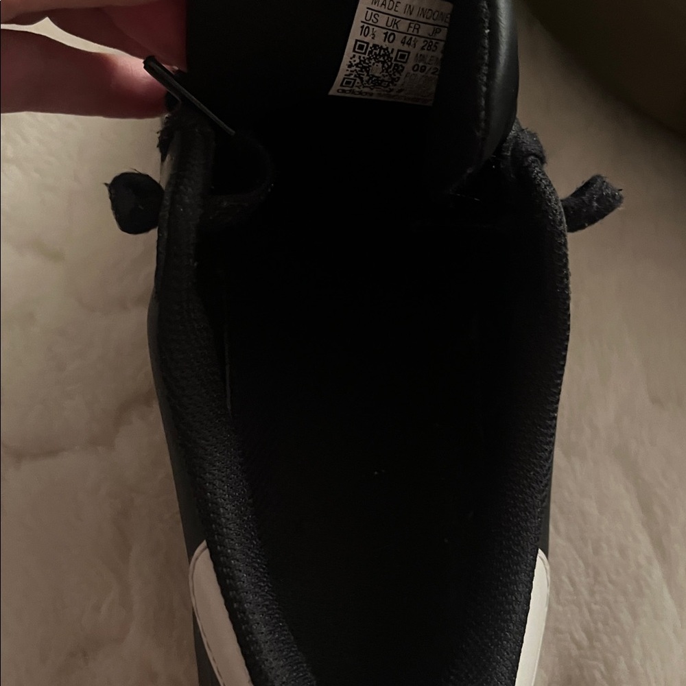 Adidas SUPERSTAR sneakers size 10.5 - Picture 9 of 11